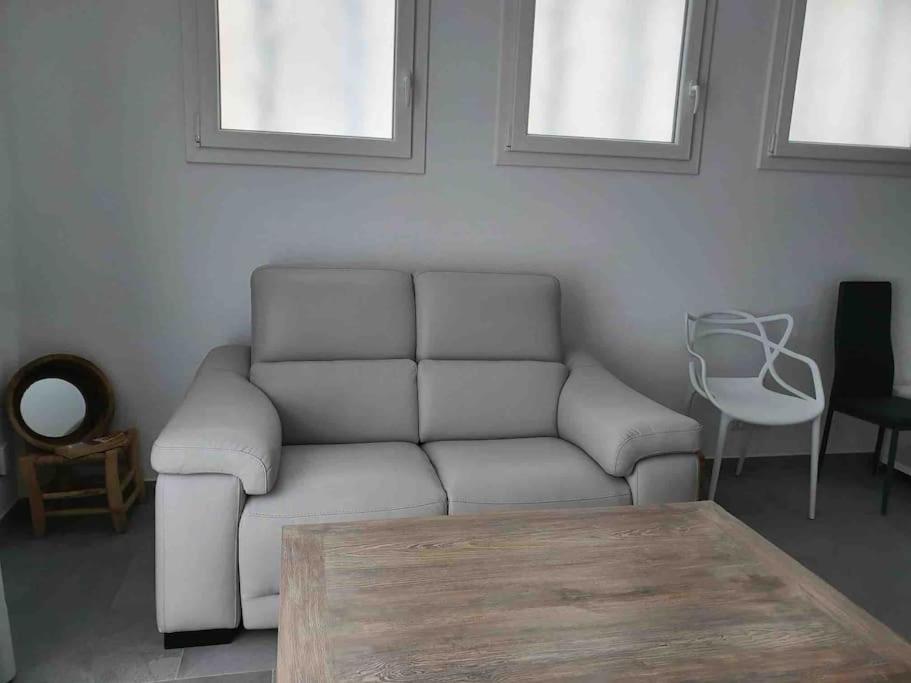 Ferienwohnung Espectacular Planta Baja Con Terraza Y Parking A 5 Min De La Playa Cadaqués Exterior foto